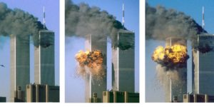 La sequenza dei due attacchi terroristici, provocato da due aerei di linea dirottati dai kamikaze contro le Torri Gemelle, l'11 settembre 2001,al World Trade Center di New York. ARCHIVIO ANSA